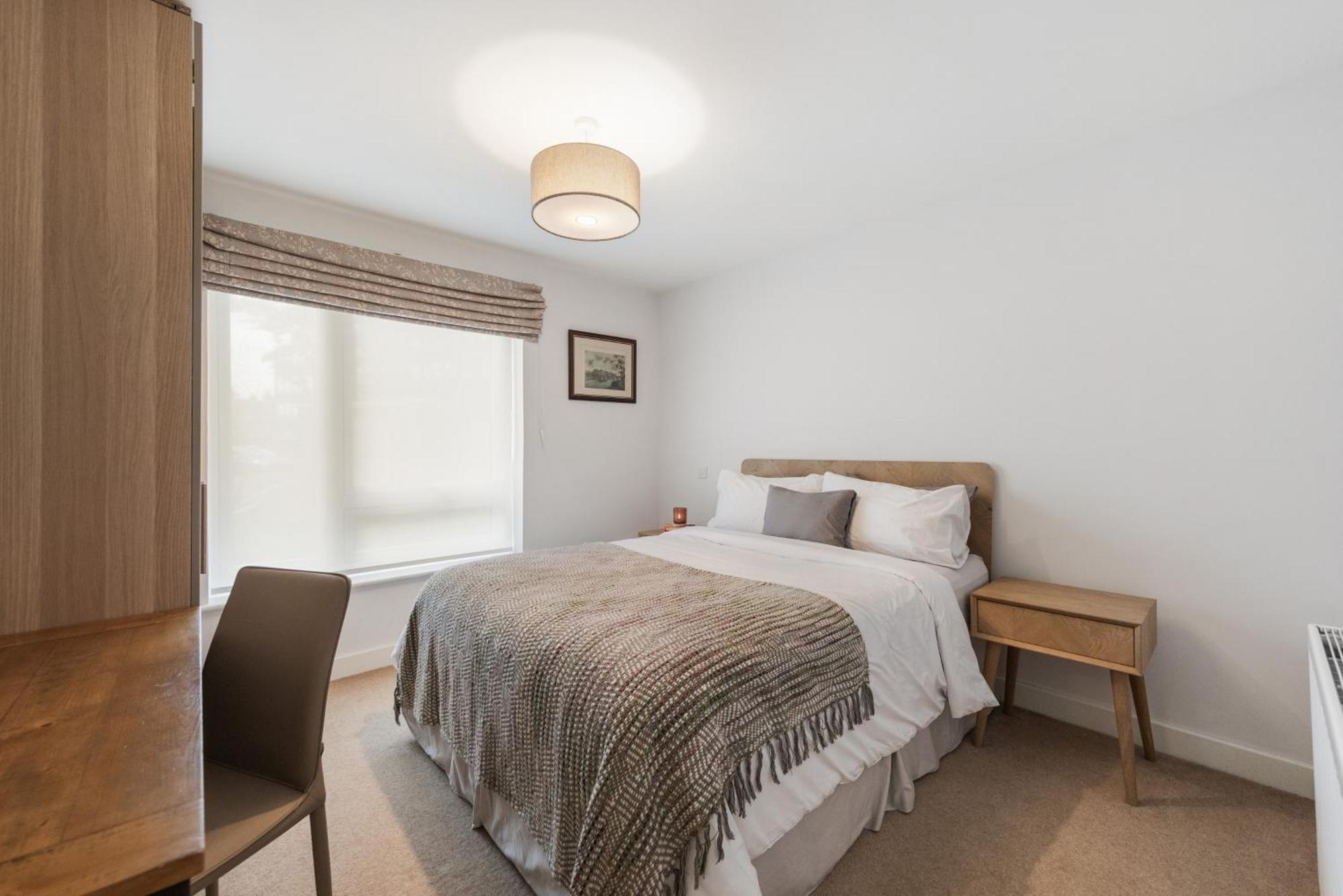 Modern 3br Flat Quick Links To Ldn & Heathrow