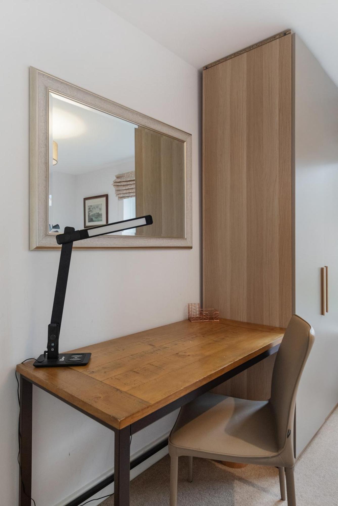 Apartment Modern 3br Flat Quick Links To Ldn & Heathrow Shepperton