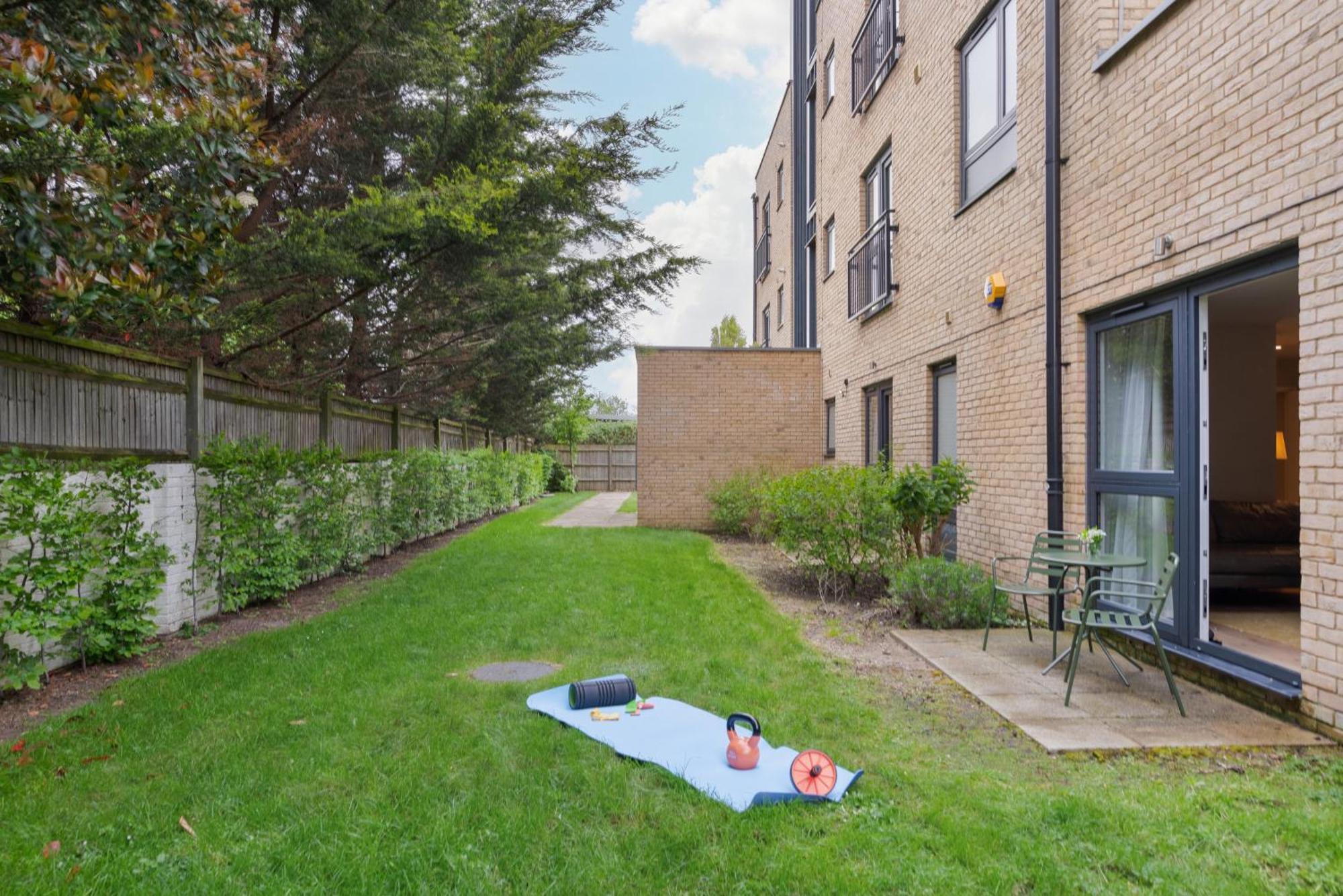 Apartment Modern 3br Flat Quick Links To Ldn & Heathrow *